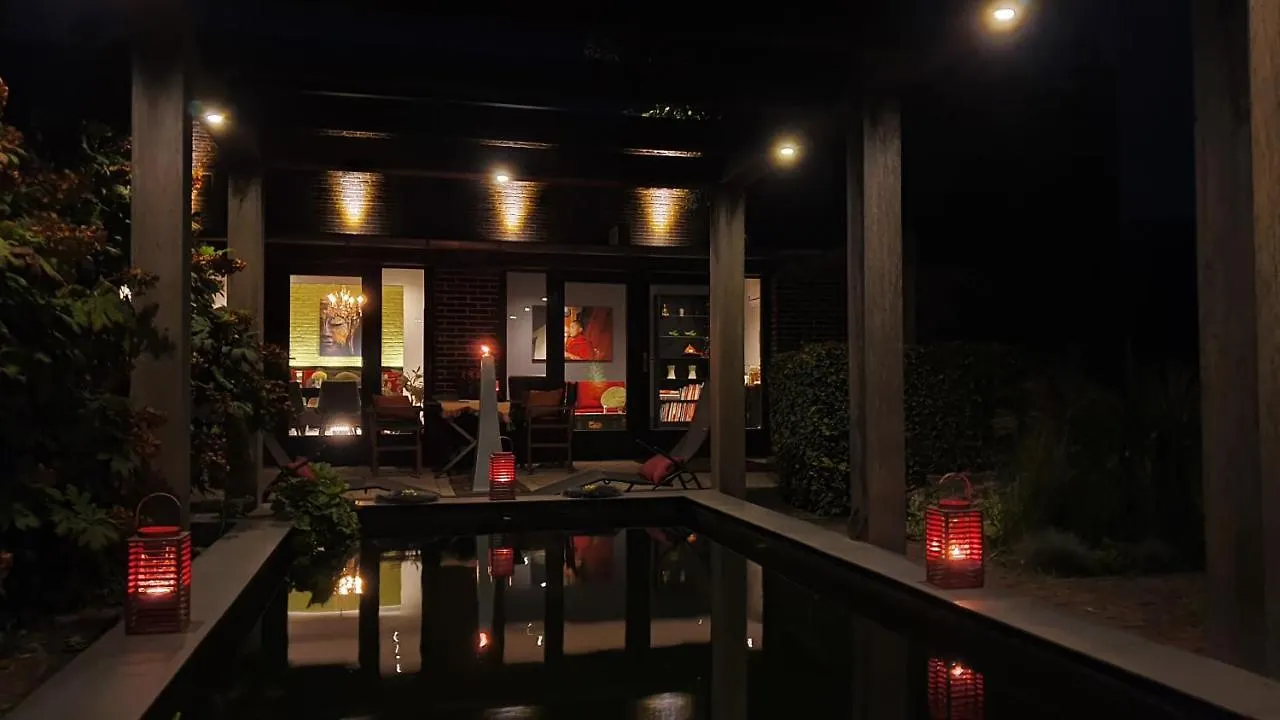 Downtown Hideaway, B&B Grand Deluxe Eindhoven Bed & Breakfast