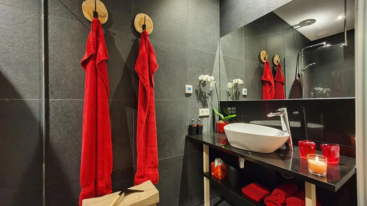 Downtown Hideaway, B&B Grand Deluxe Eindhoven